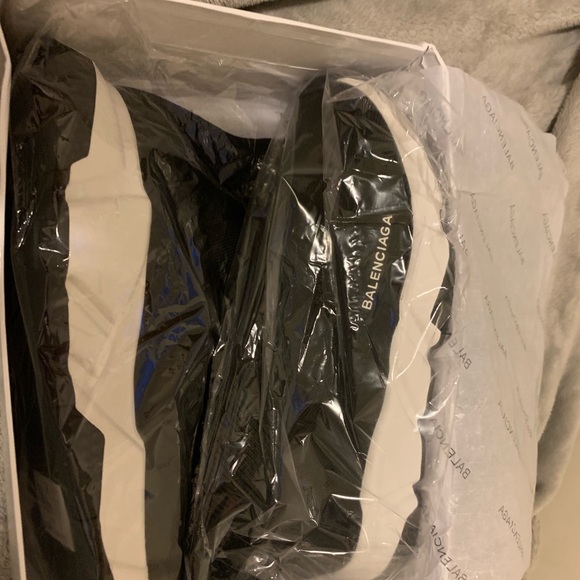 Balenciaga Speed Trainers - Picture 2 of 7